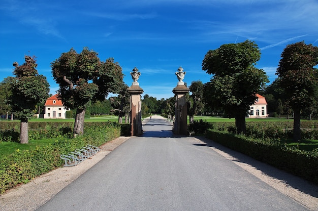 El parque en Moritzburg Schloss en Alemania, Sajonia