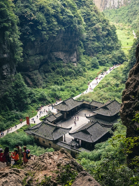 Parque Nacional de Geologia Wulong Karst ou as Três Pontes Naturais (Ponte Tianlong, Ponte Qinglong, Ponte Heilong) Patrimônio mundial da natureza da UNESCO em Chongqing, China