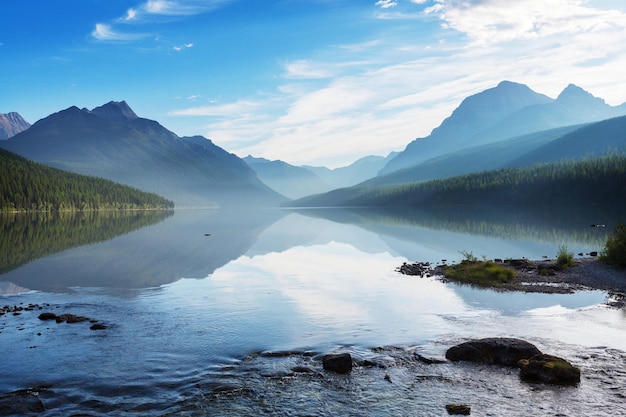 Parque Nacional Glacier, Montana, Estados Unidos. Filtro de Instagram.