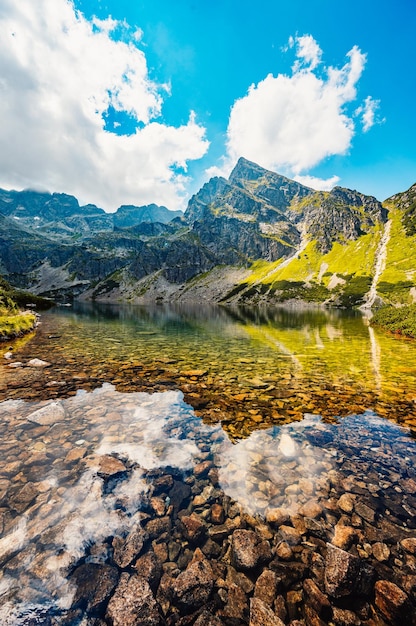 Parque Nacional Tatra en Polonia Panorama de las montañas Tatra Senderismo en el valle de Gasienicowa Hala Gasienicowa a Czarny Staw Gasienicowy cerca de Kasprowy Wierch