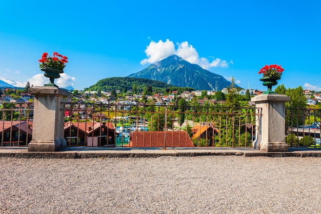 Parque público en Spiez Suiza