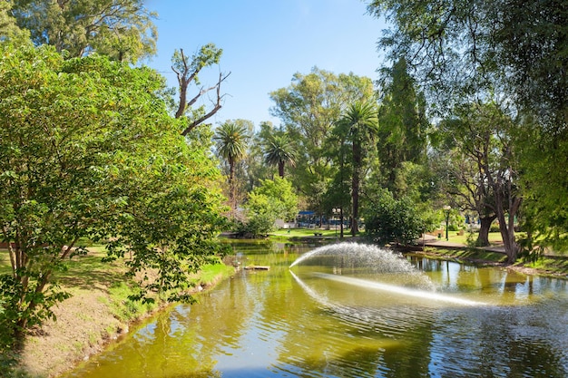 El Parque Sarmiento es el parque público más grande de Córdoba, Argentina.