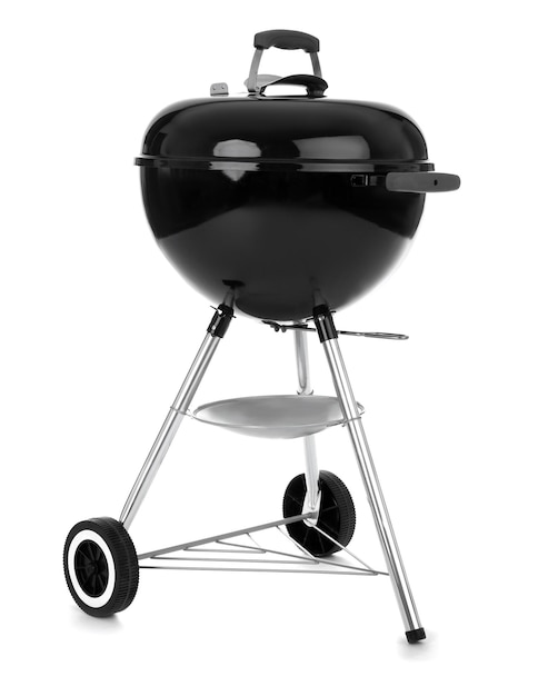 Parrilla de barbacoa sobre un fondo blanco