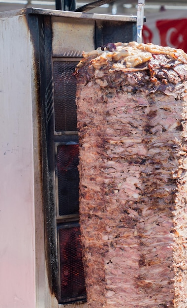 La parrilla tradicional turca de Doner Kebab