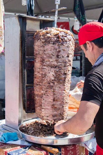 La parrilla tradicional turca de Doner Kebab