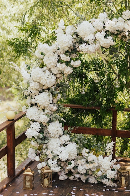 Parte del arreglo floral de la decoración festiva.