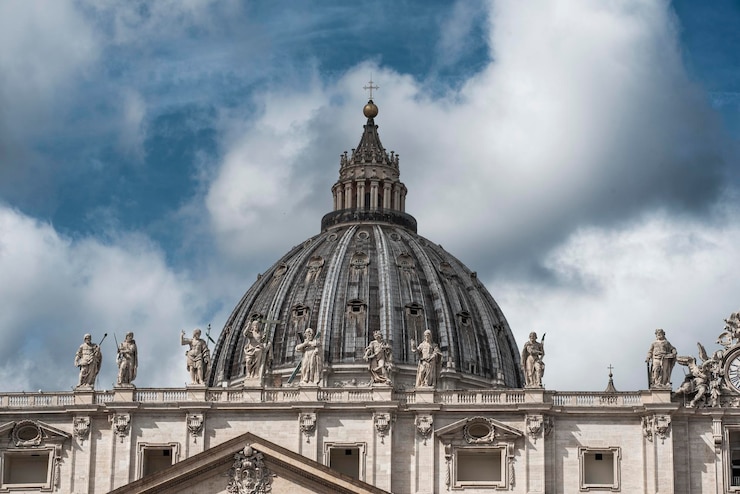 Foto la parte superior de la cúpula del vaticano