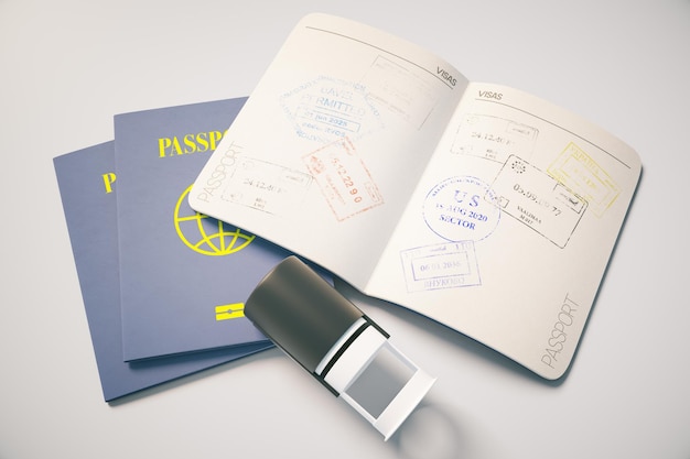 Pasaporte con sellos de viaje