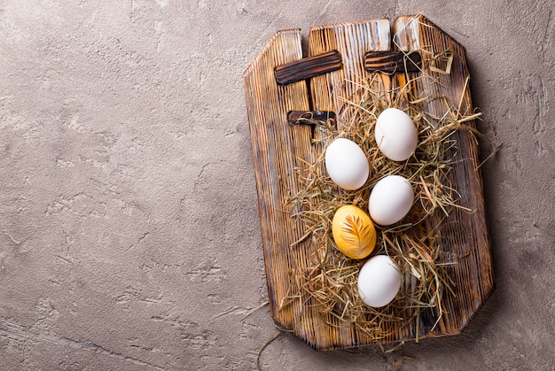 Pascua pintada huevo de gallina de oro