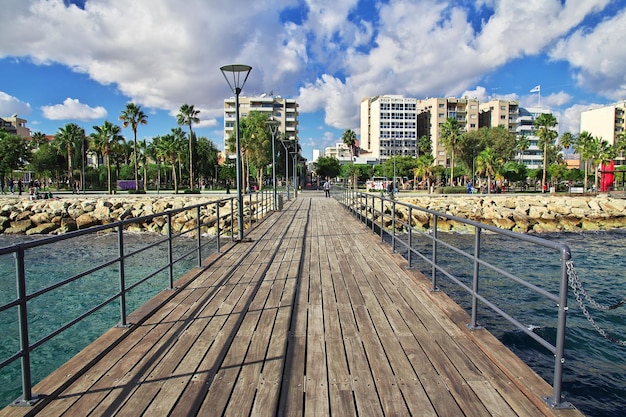 El paseo marítimo de Limassol Chipre