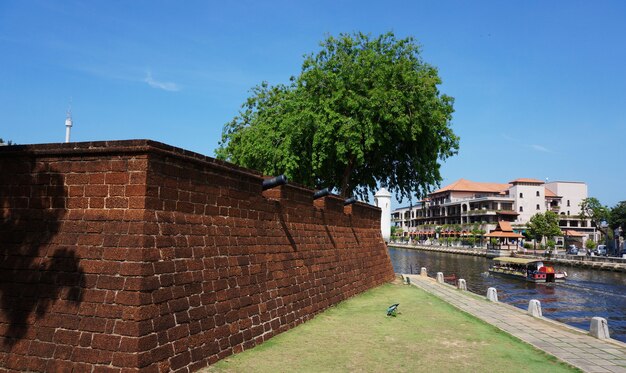 Paseo por la plaza del muelle del río Malaca