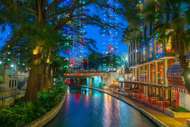 Paseo del río en San Antonio, Texas, EE.UU.