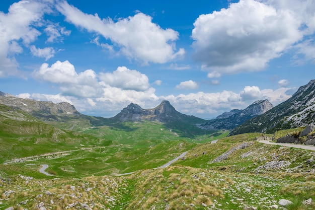 El paso de montaña Sedlo está en el norte de Montenegro