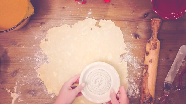 Paso a paso. Hacer masa de tarta desde cero para hornear tarta de calabaza.