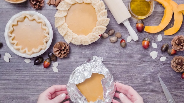 Paso a paso. Hornear pastel de calabaza casero para la cena de Acción de Gracias.