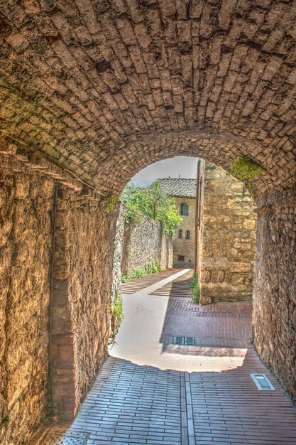 Paso subterráneo medieval en San Gimignano