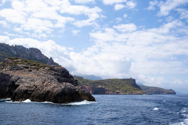 Passeio de barco de Port de Soller a Sa Calobra com uma vista incrível da costa do penhasco de Maiorca