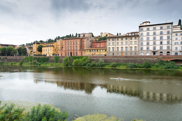 Passeio de barco em Florença