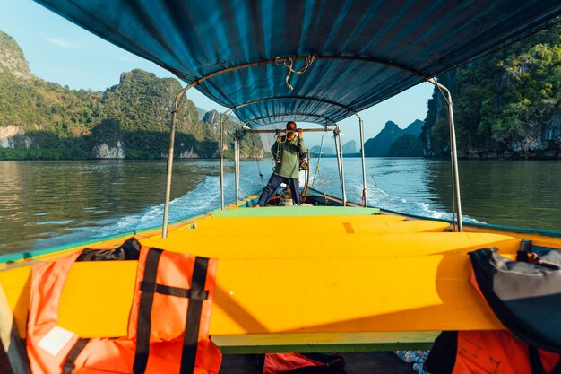 Passeio de barco longtail para a ilha