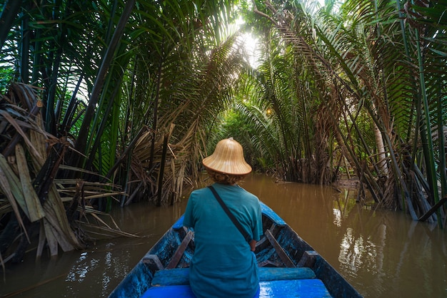 Passeio de barco na região do Delta do Rio Mekong, Ben Tre, Vietnã