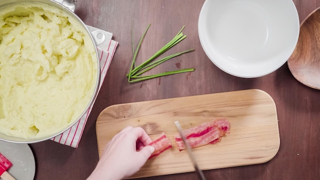 Passo a passo. Preparando purê de batata cremoso estilo americano com batedeira.