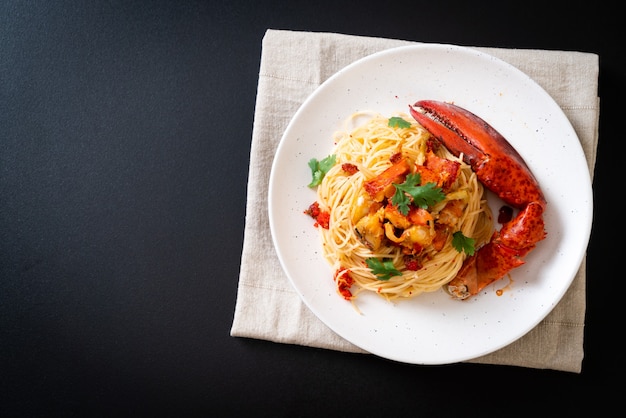 Pasta all'astice o espaguetis de langosta