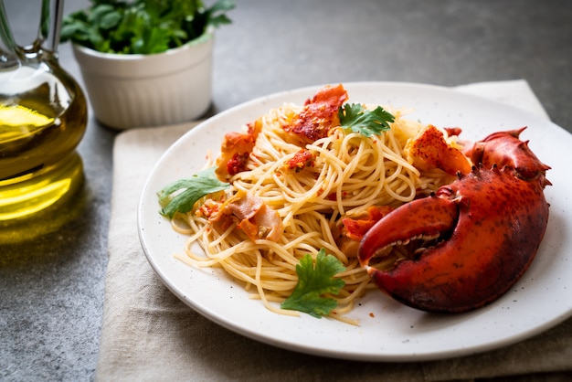 Pasta all&#39;astice o Espaguetis De Langosta