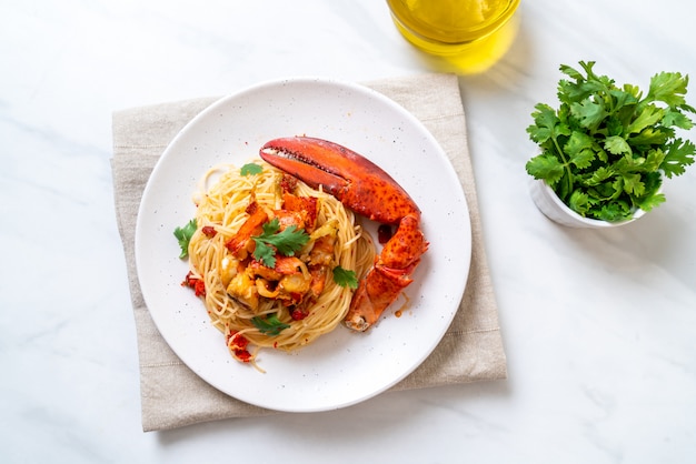 Pasta all&#39;astice o Espaguetis De Langosta