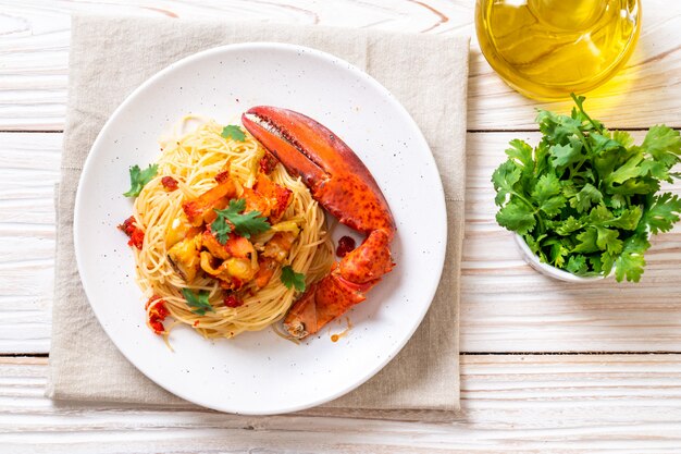 Pasta all&#39;astice o Espaguetis De Langosta