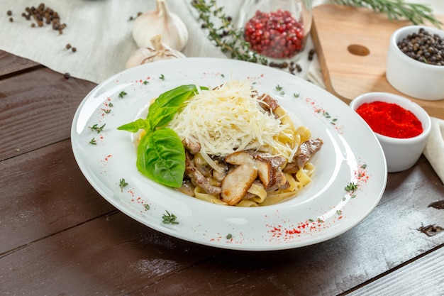 Pasta Con Champiñones