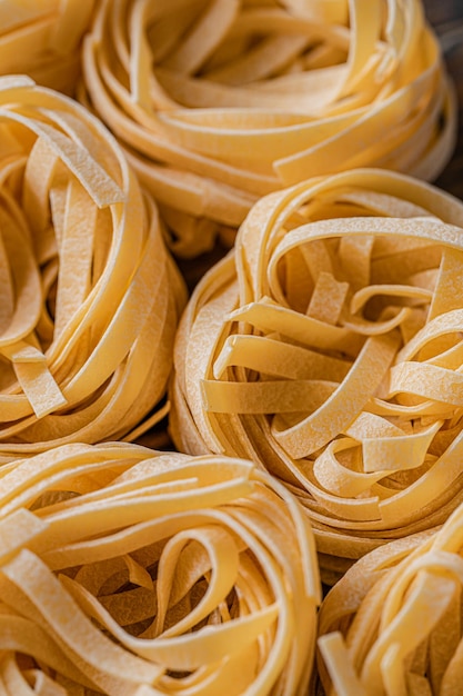 Pasta fettuccine italiana clásica hecha en casa según recetas tradicionales italianas