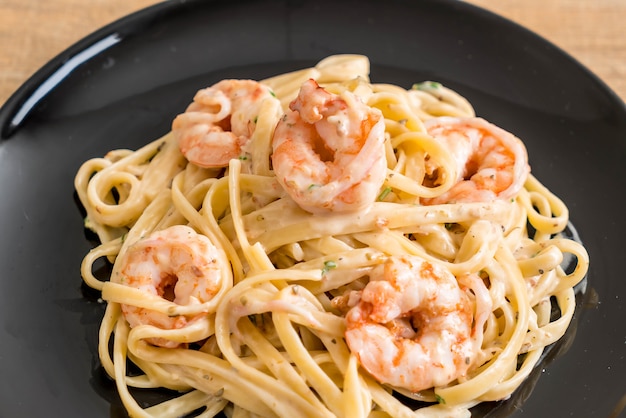 pasta fettuccini con camarones