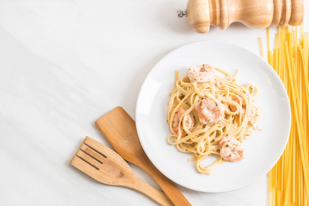 pasta fettuccini con camarones