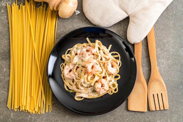 Pasta Fettuccini Con Camarones