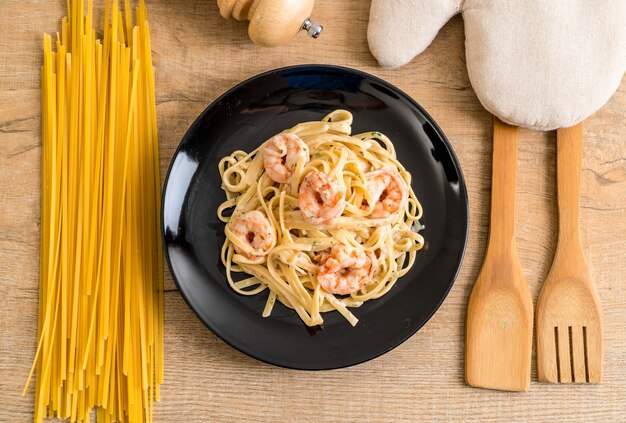 Pasta Fettuccini Con Camarones