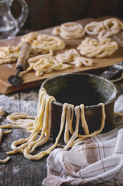 Pasta fresca casera pici