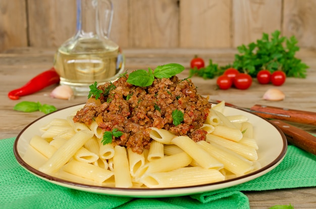 Pasta mit Bolognese Ragout