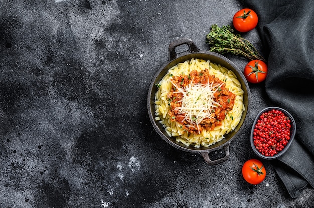 Pasta orzo, risone con salsa boloñesa y carne molida