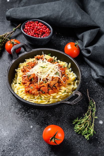 Pasta orzo, risone con salsa boloñesa y carne molida