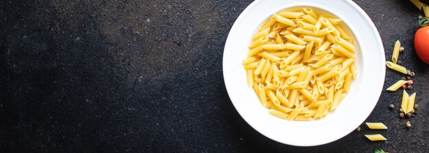 Pasta Penne Hauptgericht italienische Küche Hartweizenmehl