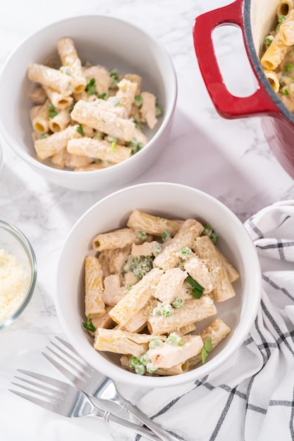 pasta con pollo alfredo