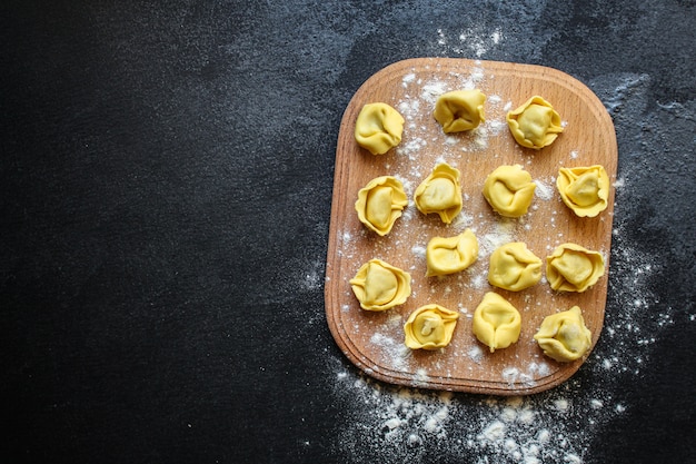 Pasta Tortellini mit Füllung