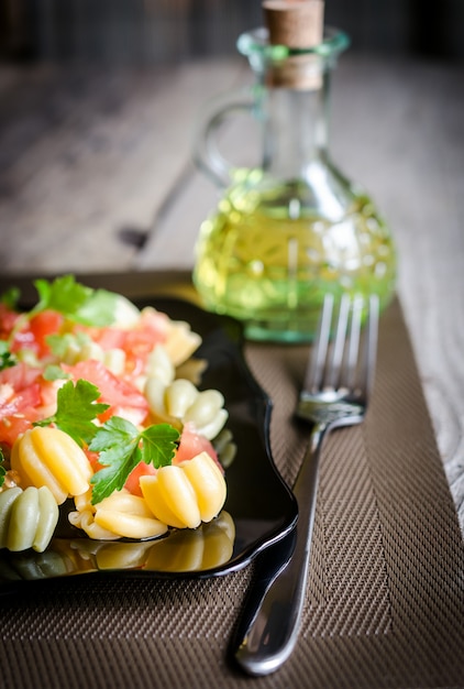 Pasta de tulipán con tomate