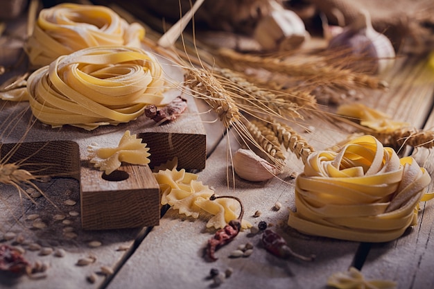 Pastas caseras crudas con harina y especias