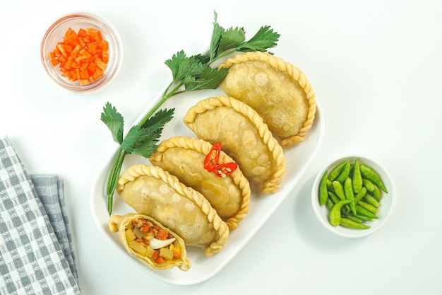 Pastéis fritos na Indonésia conhecidos como Pastel goreng