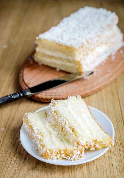 Pastel de ángel blanco