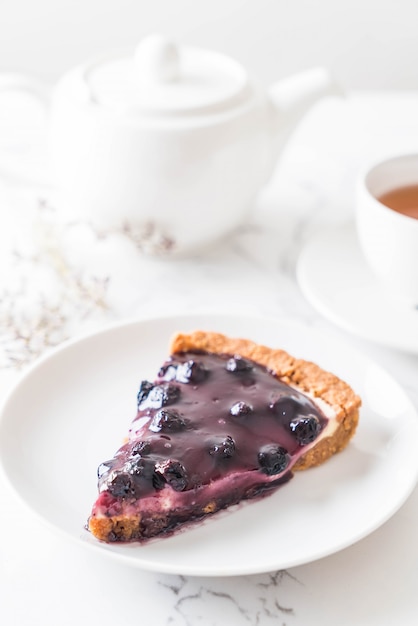 pastel de arándanos con té