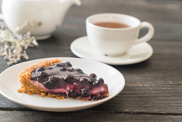 pastel de arándanos con té