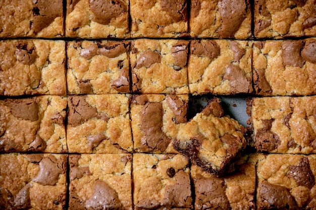 Pastel de brownies y galletas de Brookies