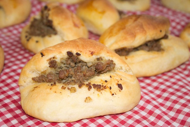 Pastel con carne picada